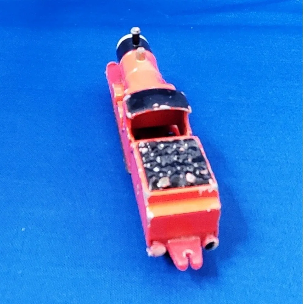 Thomas & Friends James Train Toy Red Good Die-Cast Take Along No 5 action figure